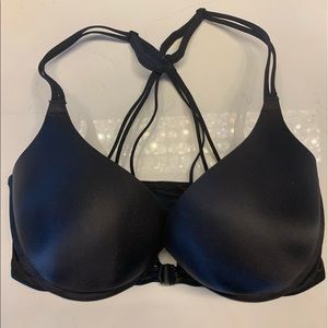 Victoria’s Secret bombshell plunge bra